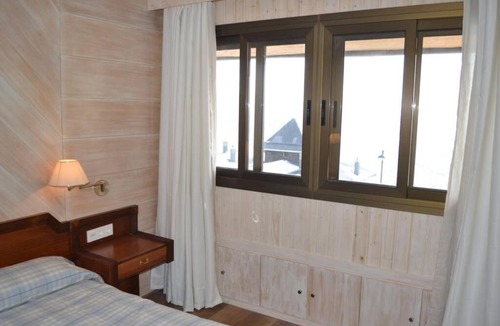 Pradollano Apartment | Ski in the Sun - Vistas, garaje interior y acceso directo a pistas