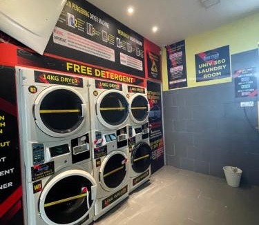 Seri Kembangan Apartment | Skyview Univ360 Place Facing Mines Lake
