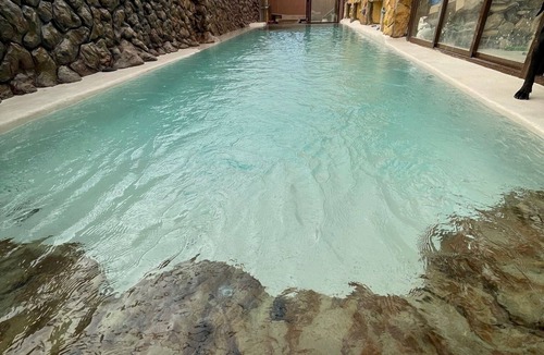 Cullar Vega Ski Chalet | Spacious 3-bedroom villa with heated pool in charming Cúllar Vega, Granada