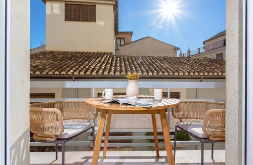 Centro - Sagrario Apartment | Spacious apartment in Granada center. San jerónimo