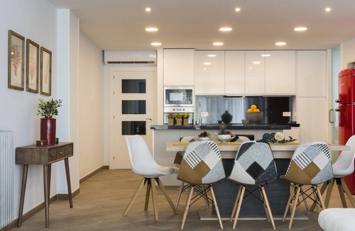 Centro - Sagrario Apartment | Spacious Apartment in Great Central Location. Tablas