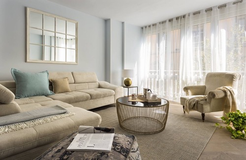 Centro - Sagrario Apartment | Spacious Apartment in Great Central Location. Tablas
