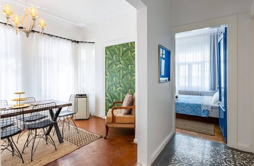 Kabatas Apartment | Spacious, high ceiling, mid-century renovated flat