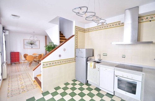 Beiro House | Spacious house for 6 persons, Granada Centre,private garage