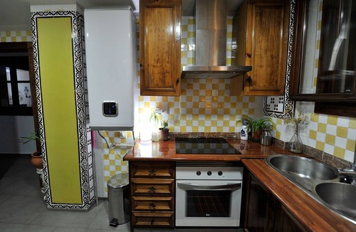 Albaicin Apartment | Spacious Penthouse 16th Century 1830sq.ft Panoramic Alhambra Views & Terrace