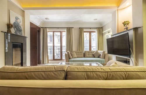 Cihangir Apartment | Spacious Serenity with Comfort and Hygiene