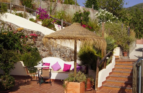 Jete House | Spacious villa with great views, peacefully situated between sea and mountains