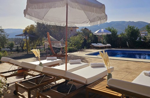 Loja Villa | Stunning 10 persons Villa with big private pool and mountainview