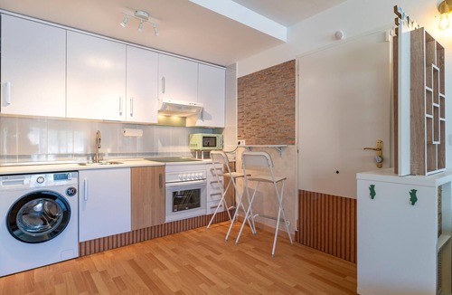 Albunol Apartment | Stunning apartment in Albuñol with WiFi