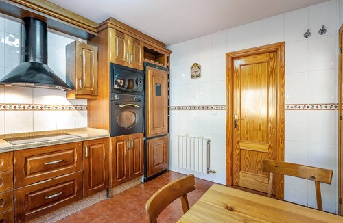 Cenes de la Vega House | Stunning home in Cenes de la Vega
