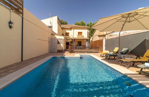 Fuente Vaqueros House | Stunning home in Fuente Vaqueros