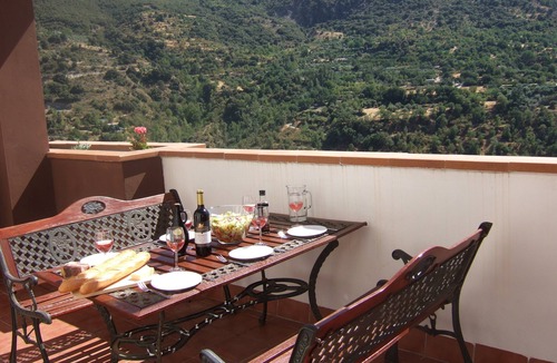 Guejar Sierra Apartment | Stunning uninterrupted lake views -Ideal for Granada/Ski. Free wifi and parking