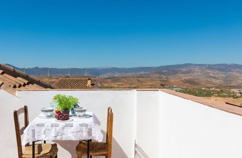 Niguelas House | Stunning villa for 8 people with WIFI and terrace