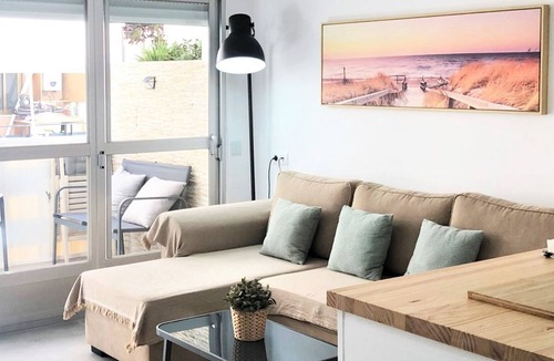 Calahonda Apartment | Stylish apartment in Calahonda by the beach