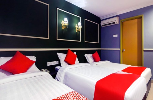Chinatown Hotel | Super OYO 761 City Hotel