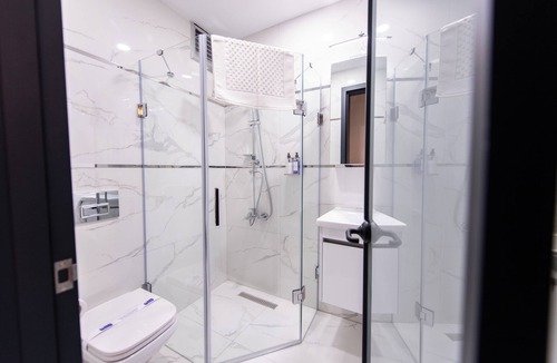 Besiktas Apartment | Superior King Room – Calm & Stylish Stay