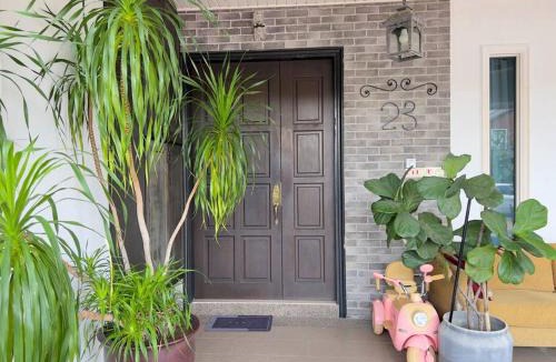 Bukit Jelutong House | Teratak Nani Rostam Bukit Jelutong Shah Alam