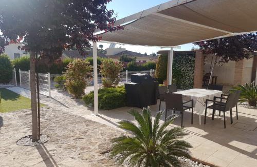 Alhendin Apartment | The Red House