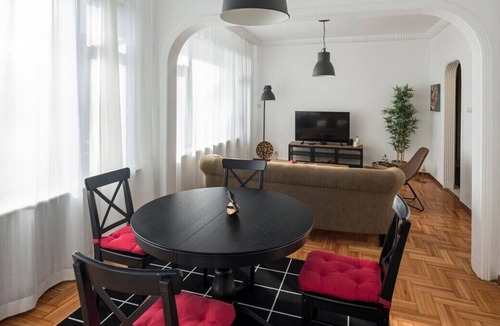 Bebek Apartment | This apartment is a 1 bedroom(s), 1 bathrooms, located in Beşiktaş, İstanbul.