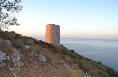 La Herradura House | This website is very bad