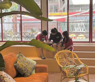 Chinatown Hostel | Traveller Ark Hotel and Bunks