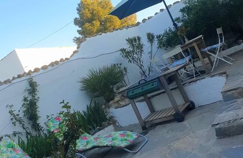Cullar Apartment | Tropical oasis, rural Andalucía—tropical garden, huge pool, perfect for couples