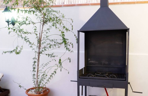 Villamena Cottage | Typical Andalusian house with pool located in El Valle de Lecrín.