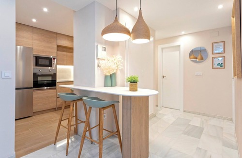 Centro - Sagrario Apartment | Unique Apt. With Parking in Granada. Fuente Nueva