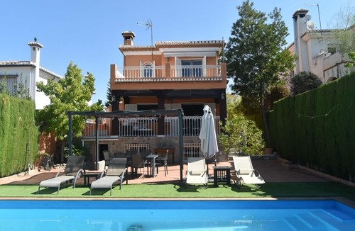 Barrio de la Vega House | Vacation Home "Casa De Nina" with Mountain View, Private Pool & Wi-Fi