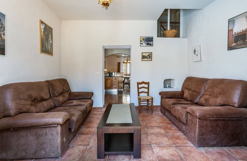 Niguelas House | Vacation Home "Casa Juan Y Loli" with Mountain View, Private Pool & Wi-Fi