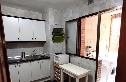 Figares House | VERY WELL APARTMENT WITH PARKING AND WIFI
