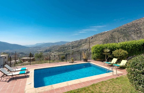Carataunas Villa | Villa ∙ 4 bedrooms ∙ 8 guests