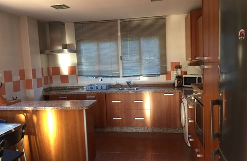Nivar Ski Chalet | Villa Alfaguara is a rural house with views of the Sierra Nevada for 14 people