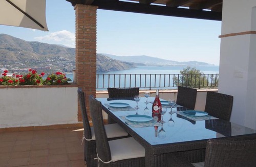Velilla-Taramay Villa | VILLA AMANECER