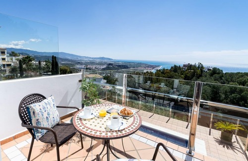 Salobrena Villa | Villa Bosque Mar with private heated pool and jacuzzi