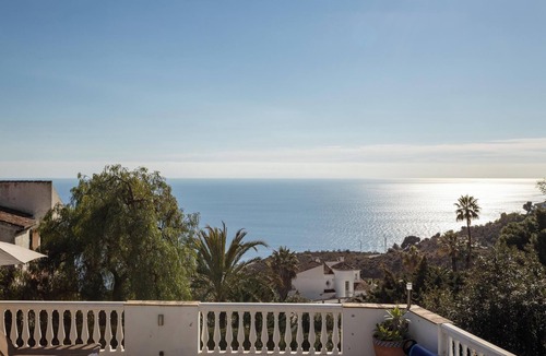 Salobrena Villa | Villa "Casa Bonita" with Stunning Views & Heated Pool