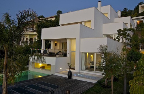 Almunecar Villa | Villa 'Casa Geniol Luxury' with Sea View, Private Pool & Wi-Fi