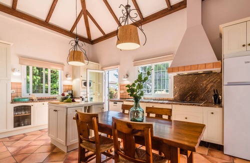 Salobrena Villa | Villa El Pino. Beautiful and spacious Spanish style villa with private pool