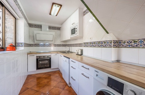 Velilla-Taramay Villa | Villa 'Espectacular En La Costa' with Private Pool, Wi-Fi and Air Conditioning