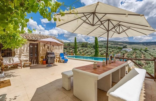Montefrio Villa | Villa in Montefrio near Iznajar Lake