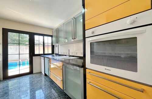 Velilla-Taramay House | Villa in Velilla with Pool near Beach