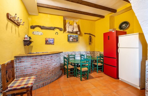 Illora Villa | Villa "Maria Illora" with Mountain View, Private Pool & Wi-Fi