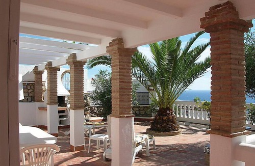 Velilla-Taramay House | Villa Mimosa by Interhome