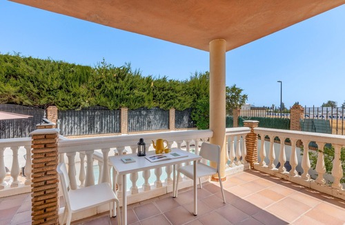 Padul House | Villa 'Miriam' with Mountain View, Private Pool and Wi-Fi