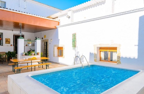 Pinos Puente Villa | Vivienda Rural Pepe el del Aceite Trasmulas by Ruralidays
