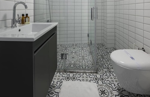 Bebek Apartment | Welcome to our sweet 2 bedroom / 1bathroom cozy home in the heart of Bebek close to the bosphorus