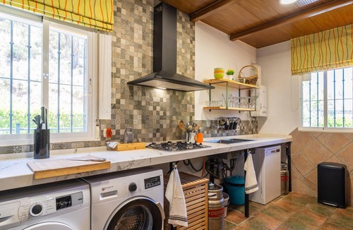 Alhama de Granada House | With breathtaking views in the middle of nature, this spacious and family vacation home with swimmin