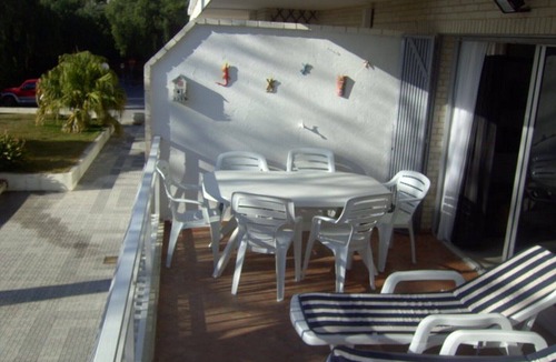 La Herradura Apartment | Within walking distance of the beautiful horse shoe bay of La Herradura