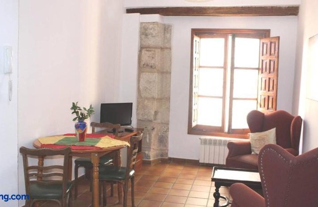 Charming, spacious Albayzin apartment