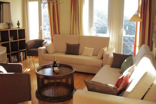 Pradollano Apartment | 100 m² Apartment ∙ 3 bedrooms ∙ 11 guests